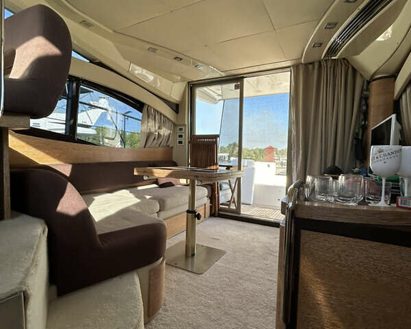 Белый Азимут Флайбридж-Рендж, объемом двигателя 5.9 л и пробегом 1 тыс. км за 285000 $, фото 53 на Automoto.ua