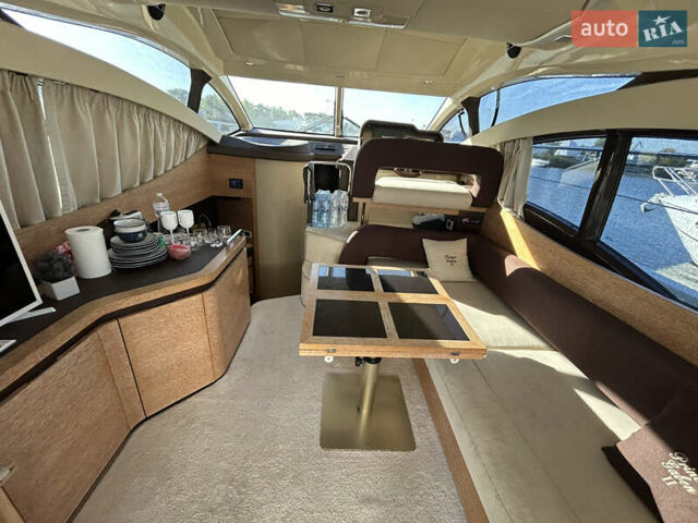 Белый Азимут Флайбридж-Рендж, объемом двигателя 5.9 л и пробегом 1 тыс. км за 285000 $, фото 57 на Automoto.ua