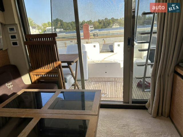 Белый Азимут Флайбридж-Рендж, объемом двигателя 5.9 л и пробегом 1 тыс. км за 285000 $, фото 67 на Automoto.ua