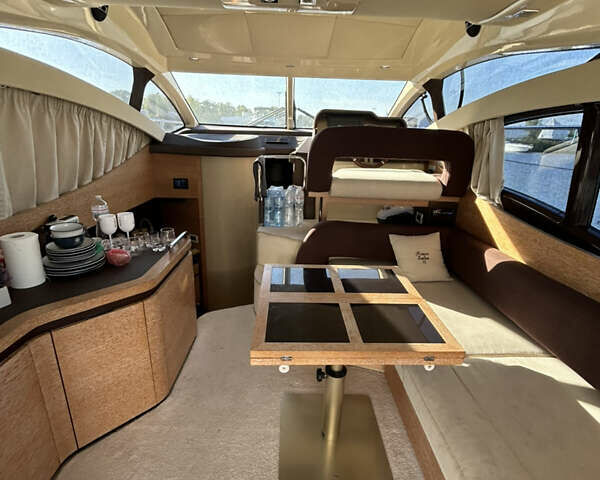 Белый Азимут Флайбридж-Рендж, объемом двигателя 5.9 л и пробегом 1 тыс. км за 285000 $, фото 58 на Automoto.ua