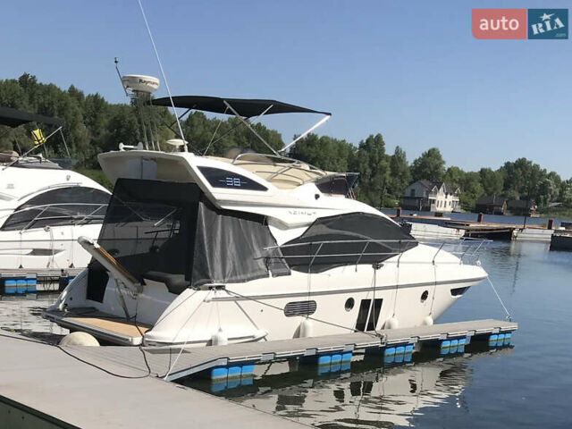 Белый Азимут Флайбридж-Рендж, объемом двигателя 5.9 л и пробегом 1 тыс. км за 285000 $, фото 13 на Automoto.ua