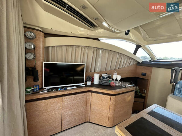 Белый Азимут Флайбридж-Рендж, объемом двигателя 5.9 л и пробегом 1 тыс. км за 285000 $, фото 55 на Automoto.ua