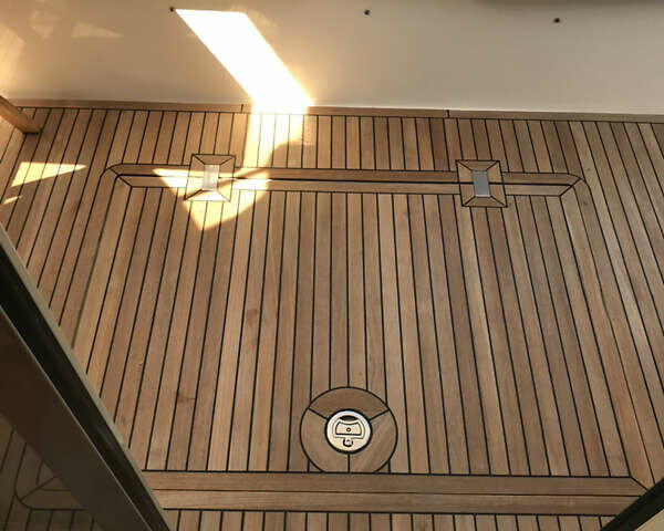 Белый Азимут Флайбридж-Рендж, объемом двигателя 5.9 л и пробегом 1 тыс. км за 285000 $, фото 39 на Automoto.ua