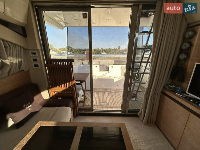 Белый Азимут Флайбридж-Рендж, объемом двигателя 5.9 л и пробегом 1 тыс. км за 285000 $, фото 70 на Automoto.ua