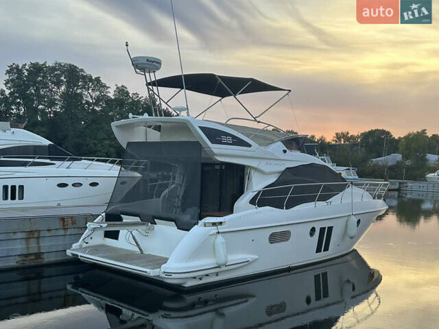 Белый Азимут Флайбридж-Рендж, объемом двигателя 5.9 л и пробегом 1 тыс. км за 285000 $, фото 7 на Automoto.ua