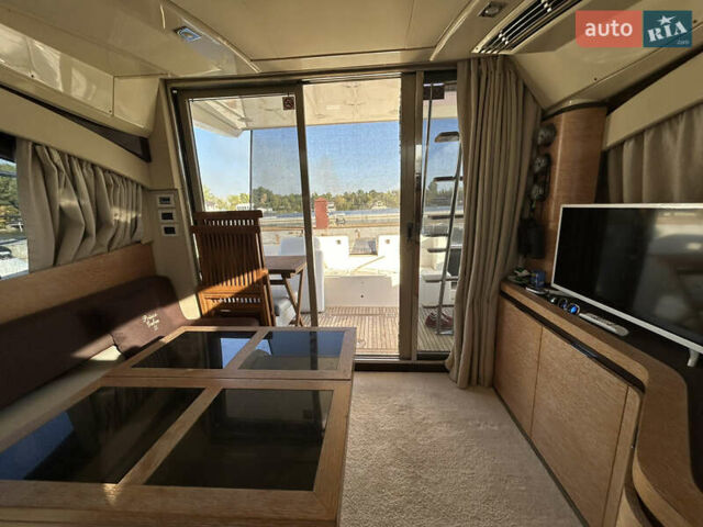 Белый Азимут Флайбридж-Рендж, объемом двигателя 5.9 л и пробегом 1 тыс. км за 285000 $, фото 69 на Automoto.ua