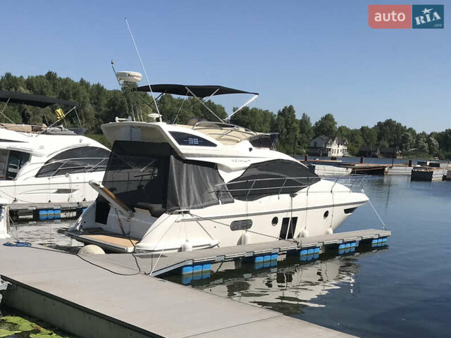 Белый Азимут Флайбридж-Рендж, объемом двигателя 5.9 л и пробегом 1 тыс. км за 285000 $, фото 11 на Automoto.ua