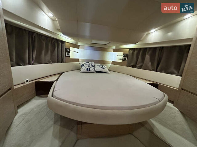 Белый Азимут Флайбридж-Рендж, объемом двигателя 5.9 л и пробегом 1 тыс. км за 285000 $, фото 59 на Automoto.ua