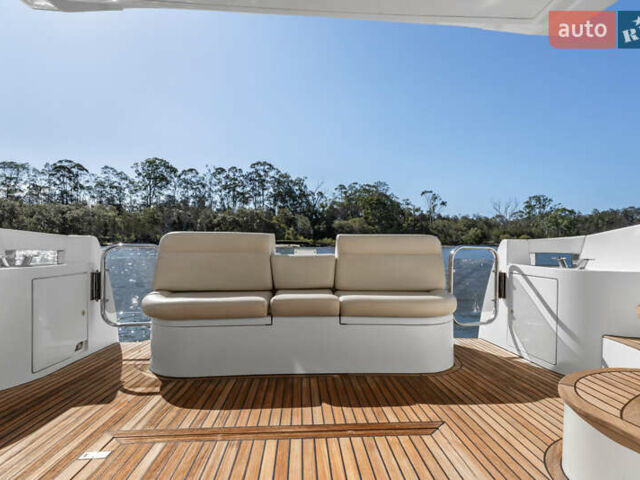 Азімут Flybridge-Range, об'ємом двигуна 0 л та пробігом 1 тис. км за 203054 $, фото 4 на Automoto.ua