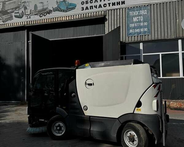 Бежевый Azura MC 200, объемом двигателя 0 л и пробегом 0 тыс. км за 15000 $, фото 3 на Automoto.ua