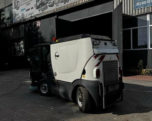 Бежевый Azura MC 200, объемом двигателя 0 л и пробегом 0 тыс. км за 15000 $, фото 5 на Automoto.ua