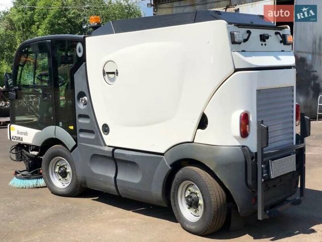 Azura MC 200, объемом двигателя 0 л и пробегом 1 тыс. км за 35354 $, фото 3 на Automoto.ua