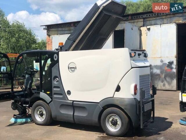 Azura MC 200, объемом двигателя 0 л и пробегом 1 тыс. км за 35354 $, фото 12 на Automoto.ua