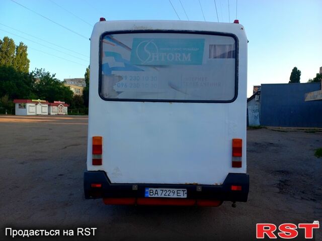 БАЗ 2215, объемом двигателя 2.4 л и пробегом 421 тыс. км за 3200 $, фото 2 на Automoto.ua