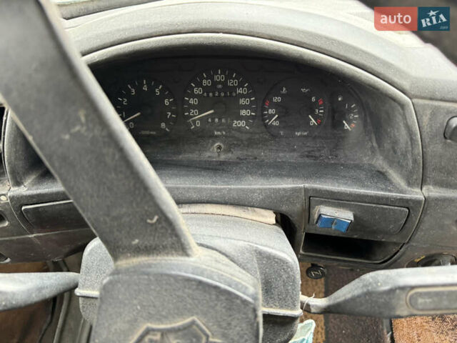 БАЗ 2215, объемом двигателя 2.3 л и пробегом 483 тыс. км за 2200 $, фото 5 на Automoto.ua