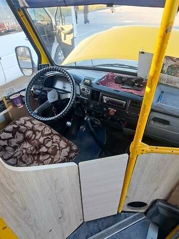 Жовтий БАЗ 3215 Дельфин, об'ємом двигуна 2.5 л та пробігом 350 тис. км за 3300 $, фото 11 на Automoto.ua