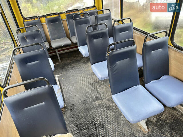 Жовтий БАЗ 3215 Дельфин, об'ємом двигуна 2.46 л та пробігом 499 тис. км за 1800 $, фото 16 на Automoto.ua