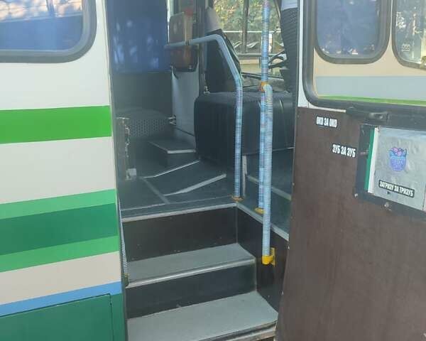 Белый БАЗ А 079 Эталон, объемом двигателя 5.7 л и пробегом 69 тыс. км за 11200 $, фото 10 на Automoto.ua