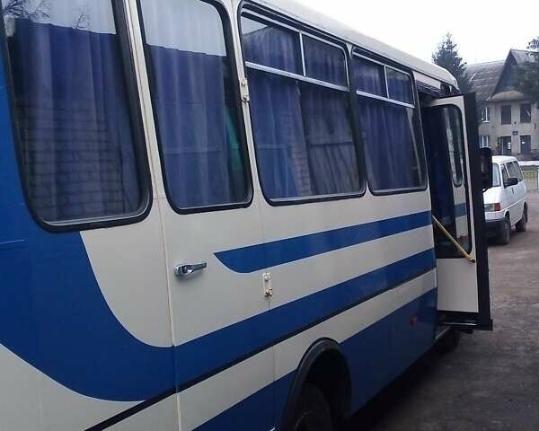 Белый БАЗ А 079 Эталон, объемом двигателя 5.7 л и пробегом 500 тыс. км за 11000 $, фото 2 на Automoto.ua