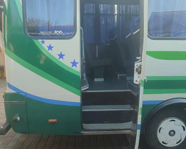 Белый БАЗ А 079 Эталон, объемом двигателя 5.7 л и пробегом 69 тыс. км за 11200 $, фото 3 на Automoto.ua