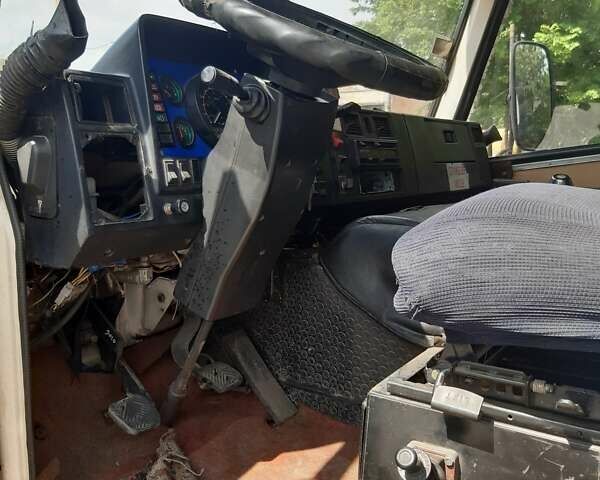 Бежевий БАЗ А 079 Еталон, об'ємом двигуна 5.68 л та пробігом 100 тис. км за 4850 $, фото 15 на Automoto.ua