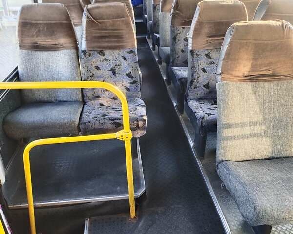 Красный БАЗ А 079 Эталон, объемом двигателя 5.6 л и пробегом 450 тыс. км за 5000 $, фото 3 на Automoto.ua