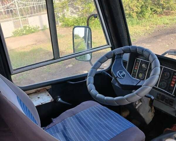 БАЗ А 079 Эталон, объемом двигателя 5.7 л и пробегом 400 тыс. км за 3800 $, фото 2 на Automoto.ua