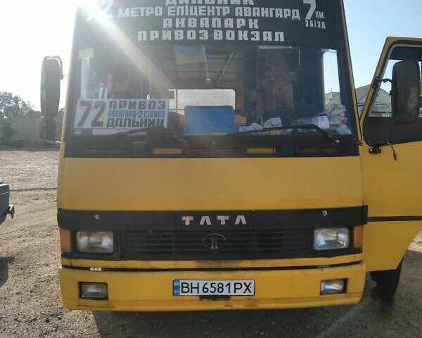 Желтый БАЗ А 079 Эталон, объемом двигателя 5.67 л и пробегом 328 тыс. км за 4000 $, фото 2 на Automoto.ua