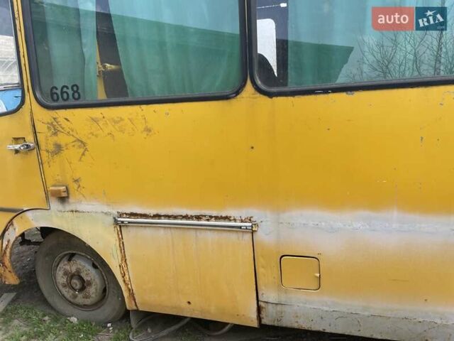 Желтый БАЗ А 079 Эталон, объемом двигателя 5.68 л и пробегом 20 тыс. км за 2200 $, фото 3 на Automoto.ua