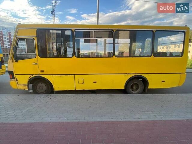 Желтый БАЗ А 079 Эталон, объемом двигателя 5.7 л и пробегом 999 тыс. км за 2400 $, фото 2 на Automoto.ua