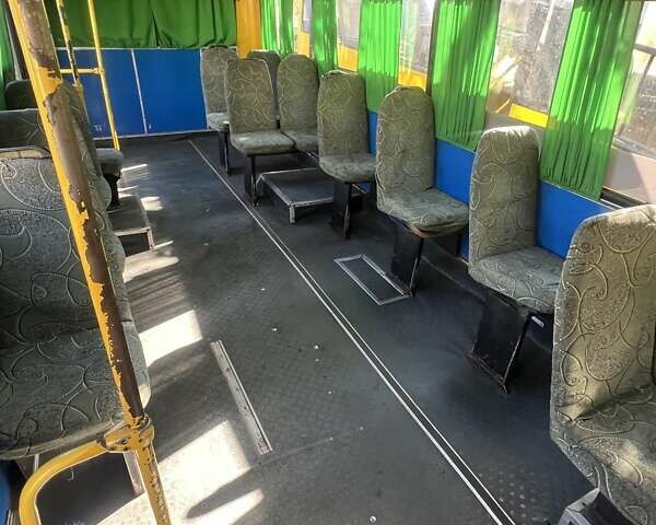 Желтый БАЗ А 079 Эталон, объемом двигателя 5.68 л и пробегом 500 тыс. км за 6500 $, фото 4 на Automoto.ua