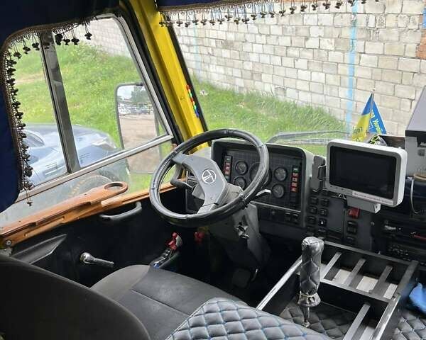 Желтый БАЗ А 079 Эталон, объемом двигателя 5.68 л и пробегом 100 тыс. км за 7200 $, фото 3 на Automoto.ua