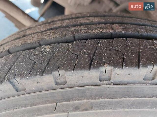 Желтый БАЗ А 079 Эталон, объемом двигателя 5.7 л и пробегом 19 тыс. км за 7000 $, фото 5 на Automoto.ua