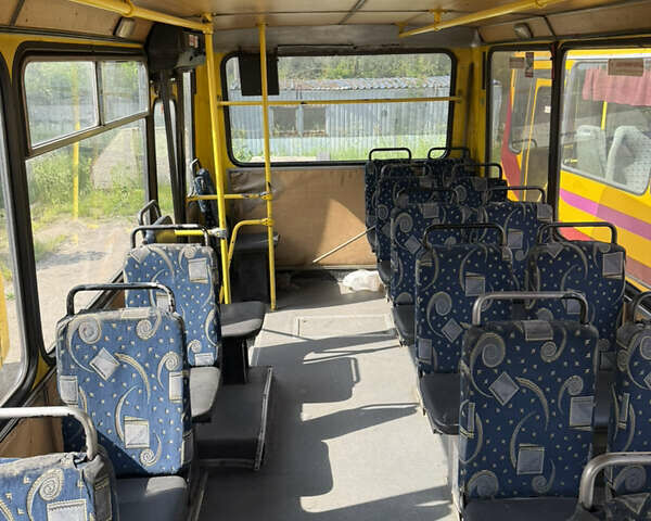 Желтый БАЗ А 079 Эталон, объемом двигателя 5.68 л и пробегом 800 тыс. км за 3800 $, фото 7 на Automoto.ua