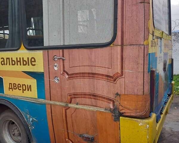Желтый БАЗ А 079 Эталон, объемом двигателя 5.7 л и пробегом 400 тыс. км за 3500 $, фото 5 на Automoto.ua