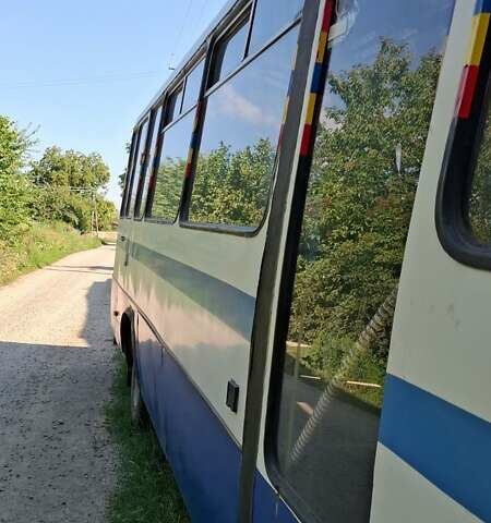 Желтый БАЗ А 079 Эталон, объемом двигателя 4.58 л и пробегом 250 тыс. км за 6500 $, фото 2 на Automoto.ua