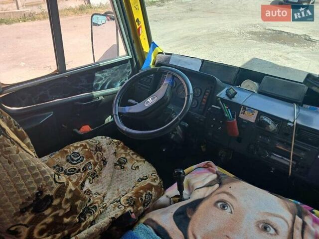 Желтый БАЗ А 079 Эталон, объемом двигателя 5.68 л и пробегом 500 тыс. км за 2300 $, фото 6 на Automoto.ua