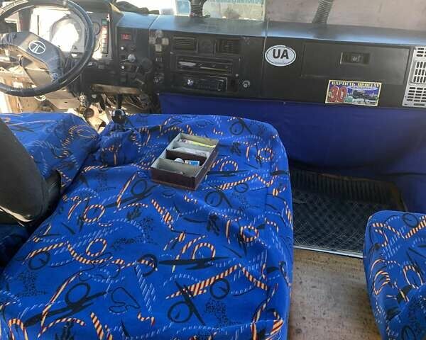 Синий БАЗ А 079 Эталон, объемом двигателя 5.68 л и пробегом 2 тыс. км за 3900 $, фото 1 на Automoto.ua