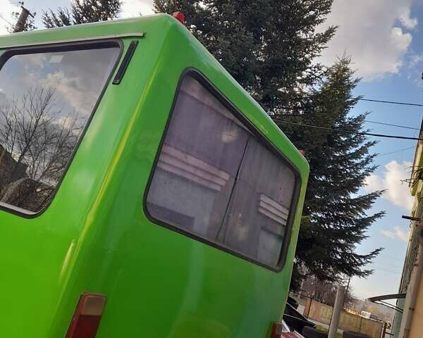 Зеленый БАЗ А 079 Эталон, объемом двигателя 5.7 л и пробегом 100 тыс. км за 8800 $, фото 2 на Automoto.ua