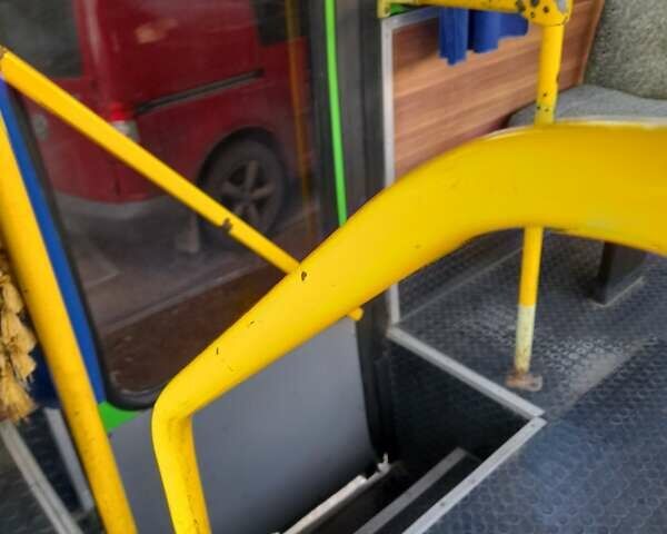 Зеленый БАЗ А 079 Эталон, объемом двигателя 5.7 л и пробегом 100 тыс. км за 8800 $, фото 15 на Automoto.ua