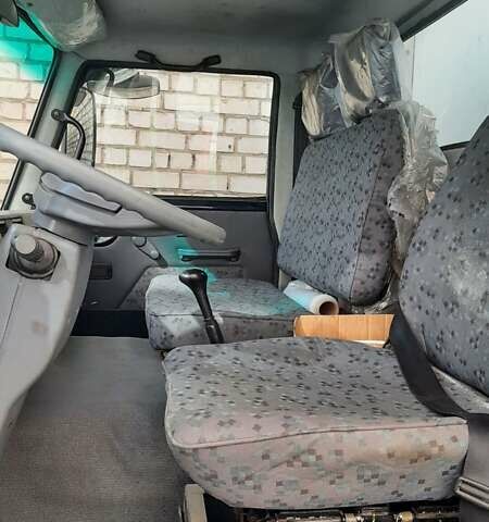 Синий БАЗ Т901.60, объемом двигателя 5.68 л и пробегом 44 тыс. км за 12000 $, фото 6 на Automoto.ua