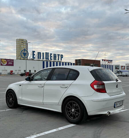 Белый БМВ 1 Серия, объемом двигателя 2 л и пробегом 240 тыс. км за 6700 $, фото 7 на Automoto.ua