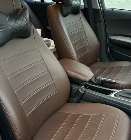 Белый БМВ 1 Серия, объемом двигателя 2 л и пробегом 240 тыс. км за 6700 $, фото 27 на Automoto.ua