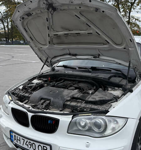 Белый БМВ 1 Серия, объемом двигателя 2 л и пробегом 240 тыс. км за 6700 $, фото 31 на Automoto.ua