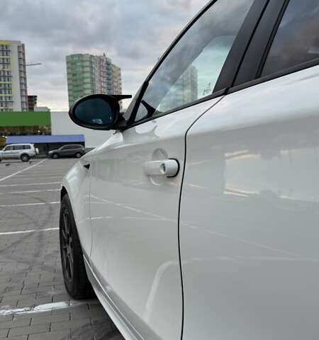 Белый БМВ 1 Серия, объемом двигателя 2 л и пробегом 240 тыс. км за 6700 $, фото 8 на Automoto.ua