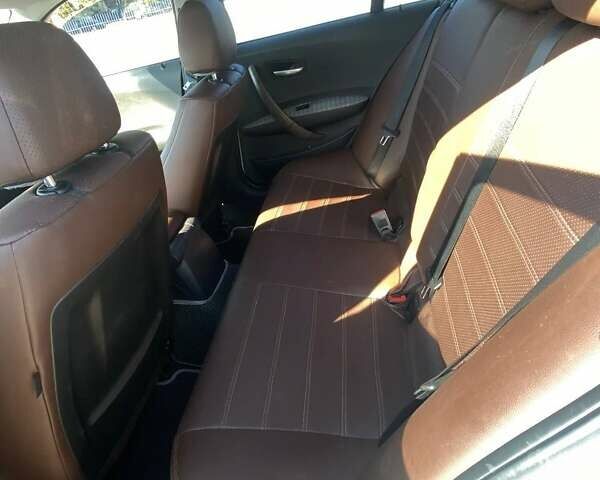 Белый БМВ 1 Серия, объемом двигателя 2 л и пробегом 240 тыс. км за 6300 $, фото 12 на Automoto.ua