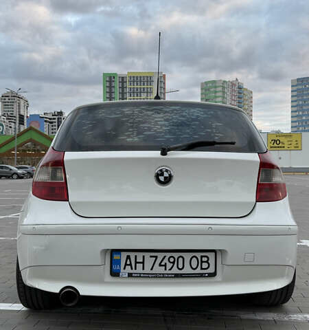 Белый БМВ 1 Серия, объемом двигателя 2 л и пробегом 240 тыс. км за 6700 $, фото 14 на Automoto.ua