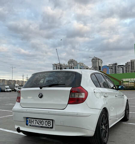 Белый БМВ 1 Серия, объемом двигателя 2 л и пробегом 240 тыс. км за 6700 $, фото 12 на Automoto.ua