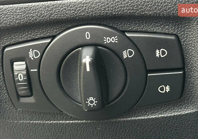 Белый БМВ 1 Серия, объемом двигателя 2 л и пробегом 138 тыс. км за 7899 $, фото 10 на Automoto.ua