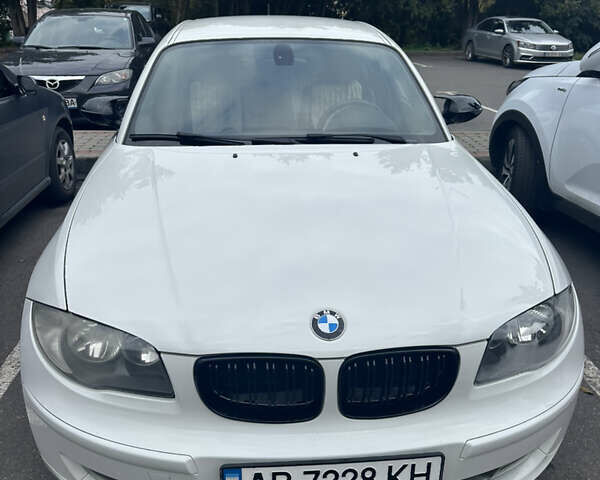 Белый БМВ 1 Серия, объемом двигателя 1.6 л и пробегом 211 тыс. км за 6200 $, фото 7 на Automoto.ua